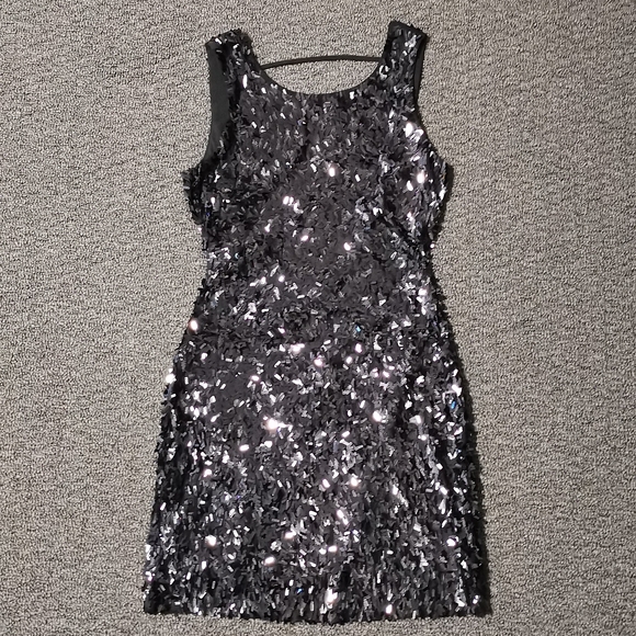 Night Dress - Picture 1 of 3